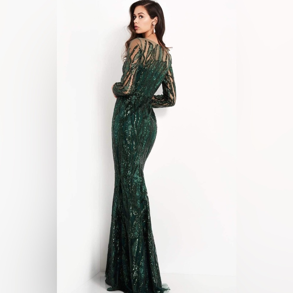 UNWORN Jovani - 03936 Sequined Long Sleeve Sheath Elegant Green Evening Gown
